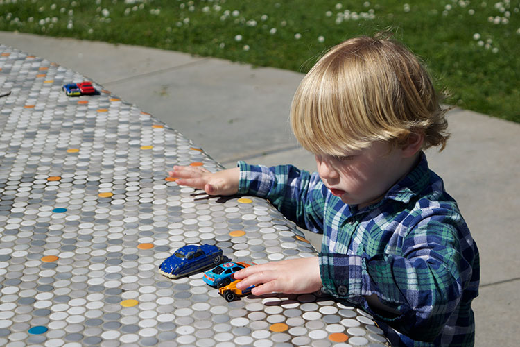 Cars-at-the-fountain