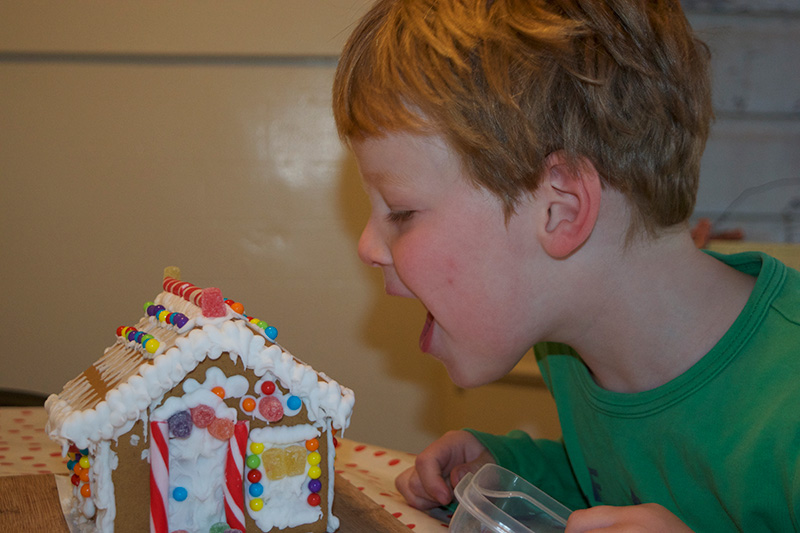 Gingerbread-House-5