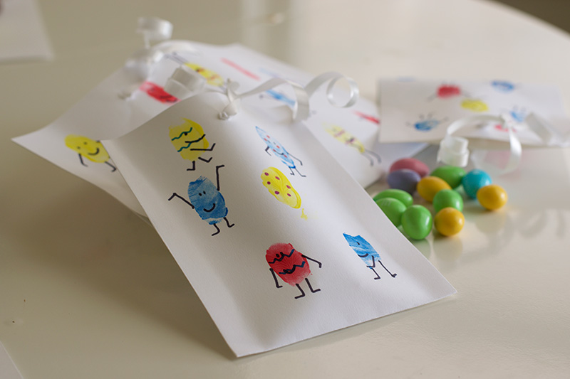 Make Your Own Finger Paint Easter Treat Bags - Little Fish