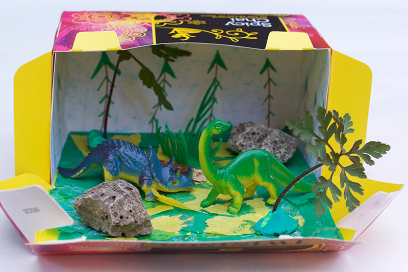 Smithsonian Dinosaurs Fun Box