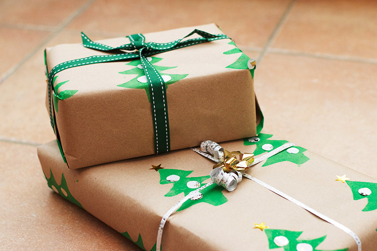 Fun and easy kids holiday gift wrap ideas - Think.Make.Share.